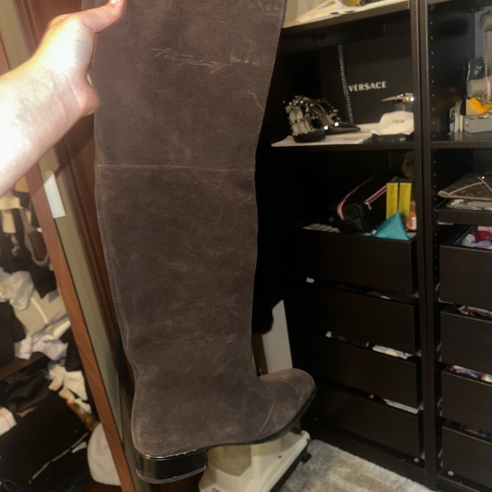 Elegant Chocolate Over the Knee Boots - Picture 3 of 3